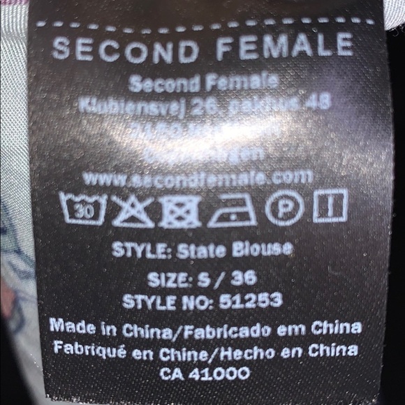 NWOT Second Female green blouse size - 2 - Picture 5 of 5